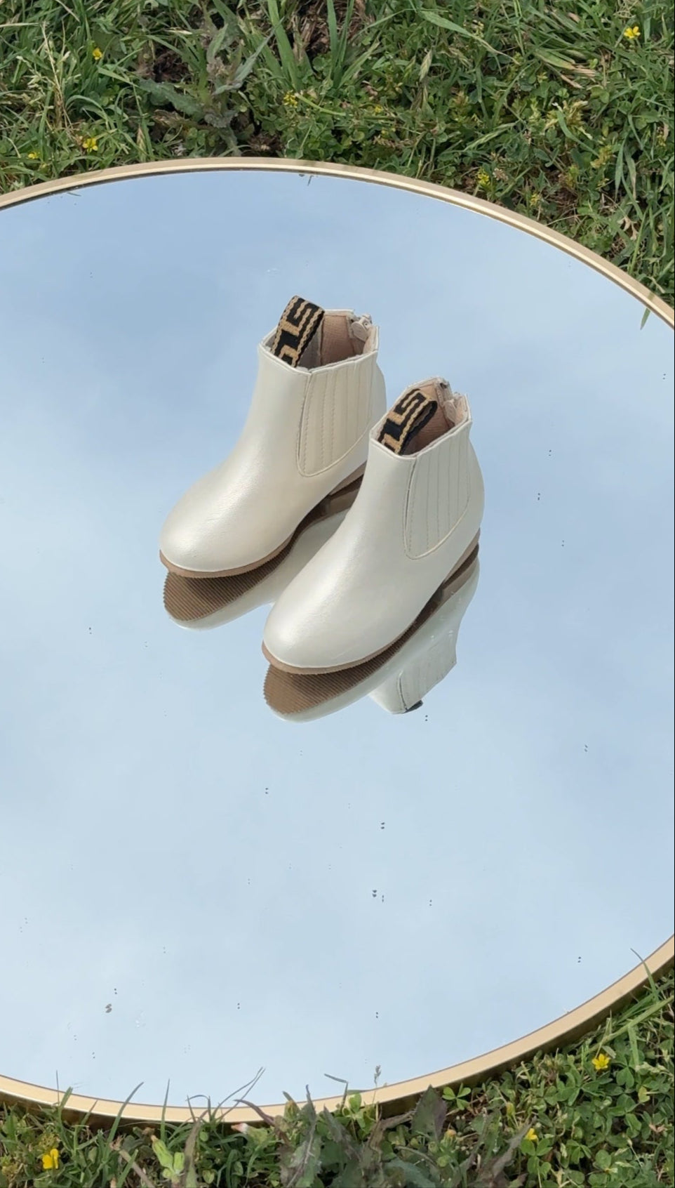 Charro beige y oro
