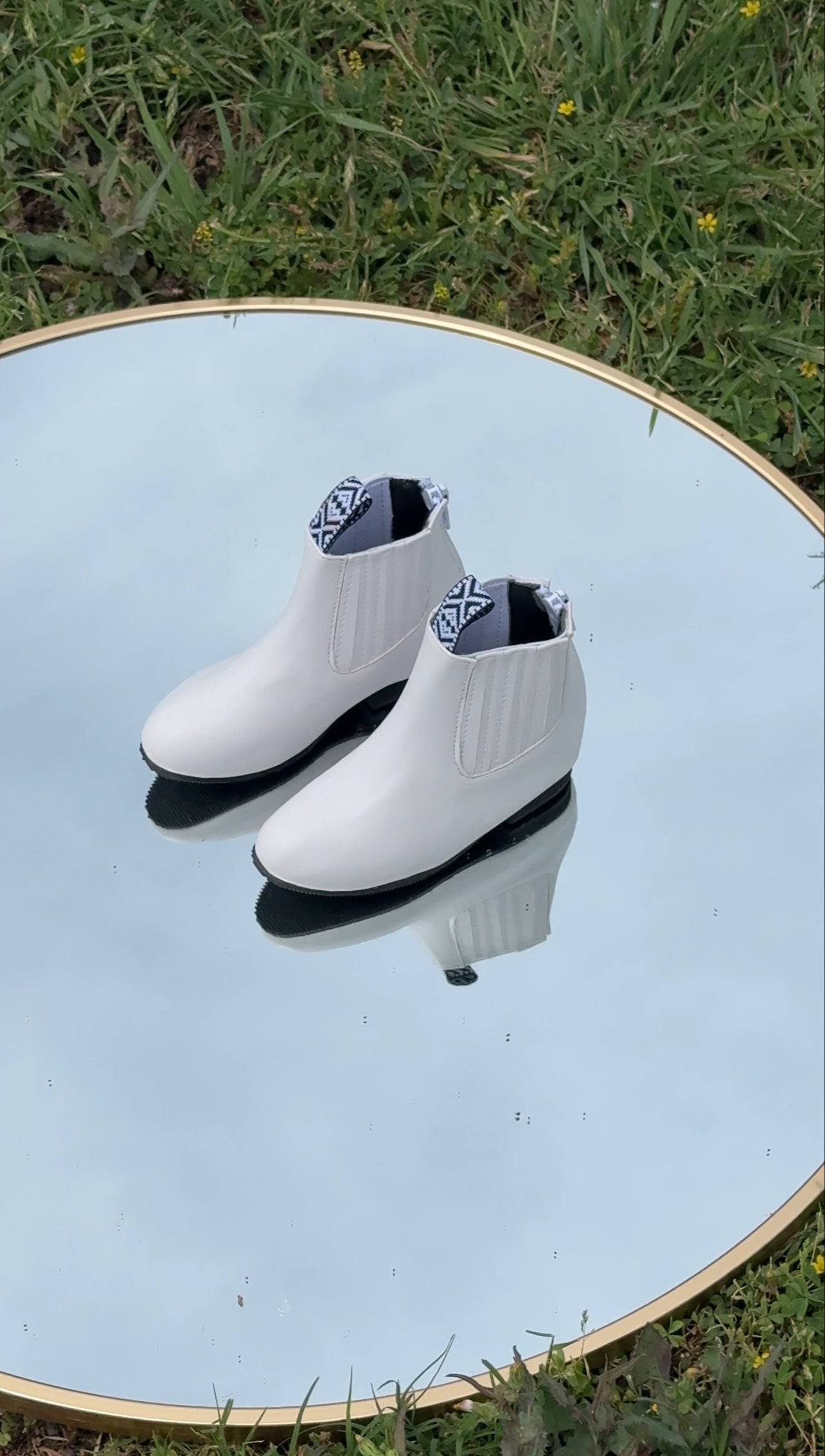 Charro blanco y plata
